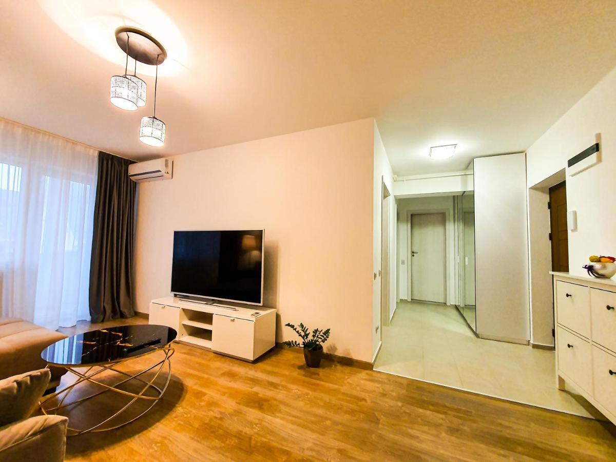 Luxurious Retreat 1Br Apartment With Netflix, Private Parking And Self Check In Popesti-Leordeni Buitenkant foto