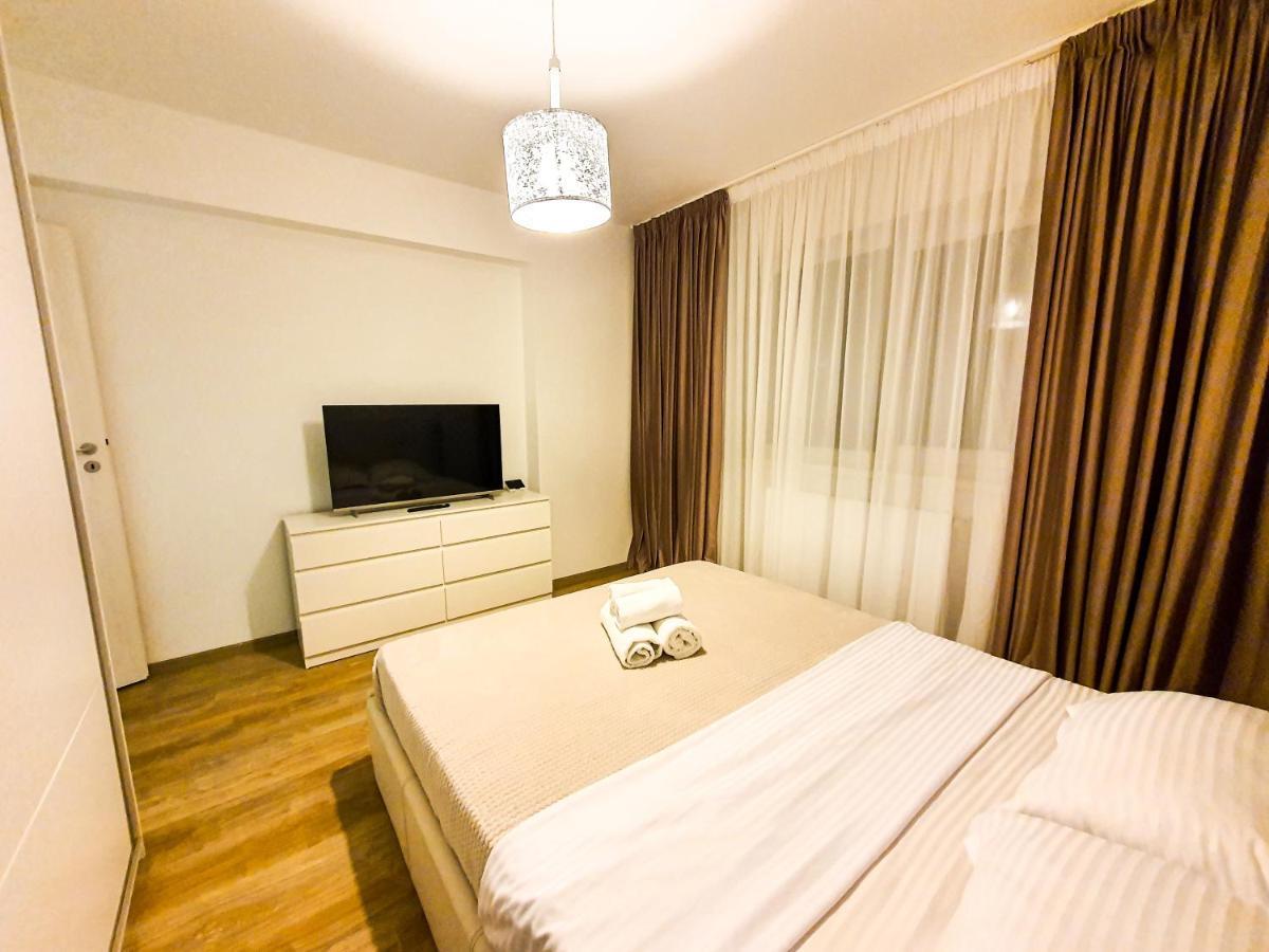 Luxurious Retreat 1Br Apartment With Netflix, Private Parking And Self Check In Popesti-Leordeni Buitenkant foto